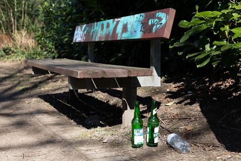 BOD_Collecting bottle deposits_1