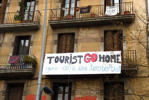 CONV_Tourists go home_2